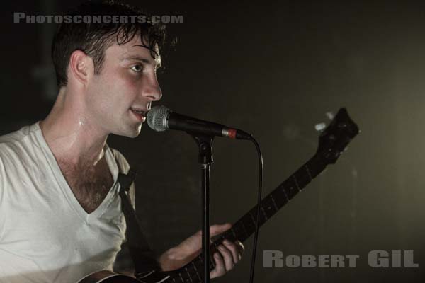 BLACK LIPS - 2011-12-04 - PARIS - La Maroquinerie - Jared Swilley